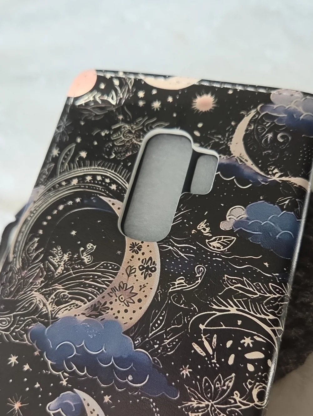 Galaxy S9 Plus Celestial Themed Folio Wallet Case. NIP.